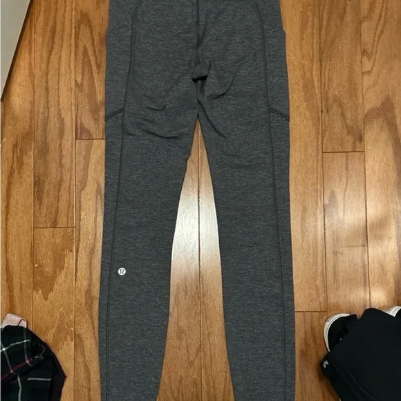 lululemon leggings size 4 - Picture 4 of 5